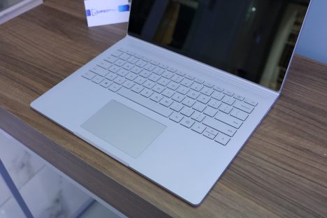 Surface Book 2 ( 15 inch ) ( i7/8GB/128GB ) 3
